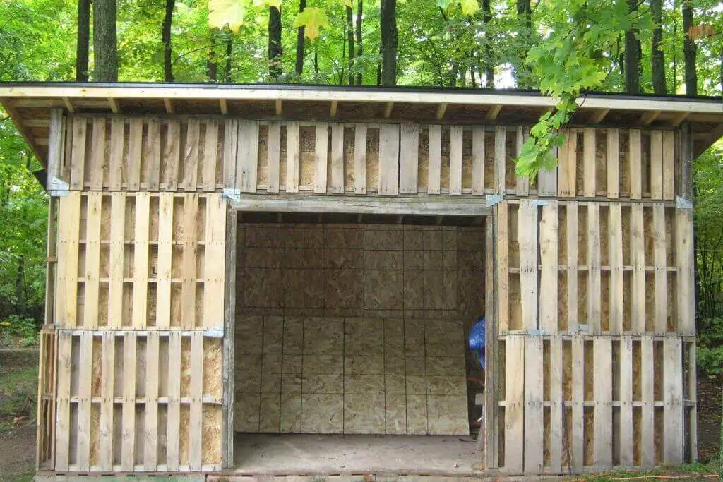 Create a Low-Cost Pallet Shed with These Detailed PDF Plans