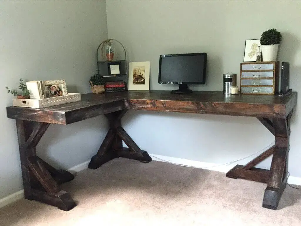 DIY Rustic Corner Desk