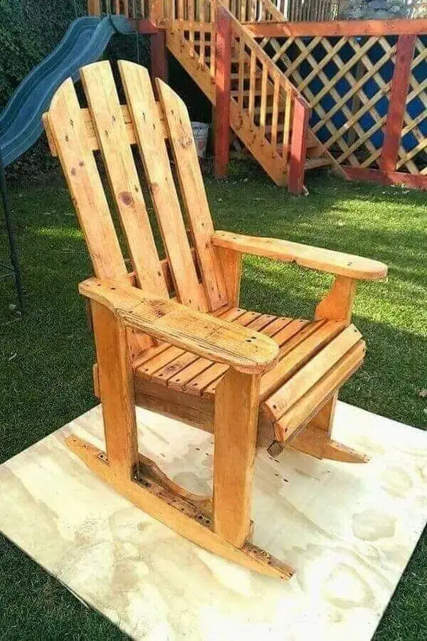 DIY Wooden Pallet Rocking Chair Plan