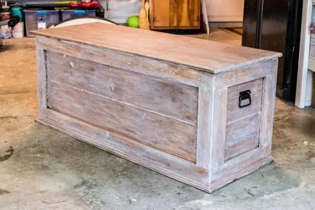 Build A Bedroom Storage Chest For Blankets