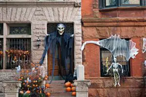 82 Best DIY Halloween Outdoor Decorations Ideas For 2022