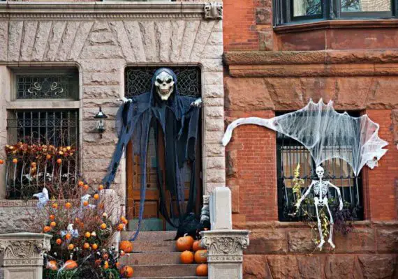 82 Best DIY Halloween Outdoor Decorations Ideas For 2022