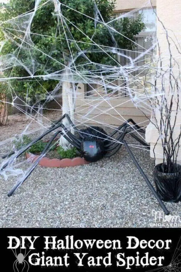 DIY Halloween Yard Decor – Giant Spider In Spiderweb