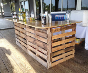 47 DIY Pallet Bar Plans And Ideas You Can Build