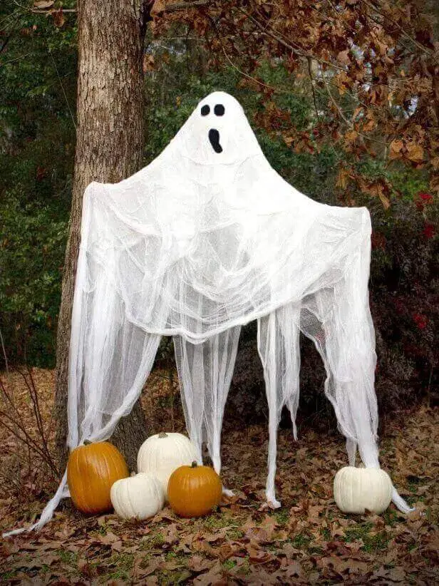 Make A Life-Size Halloween Ghost